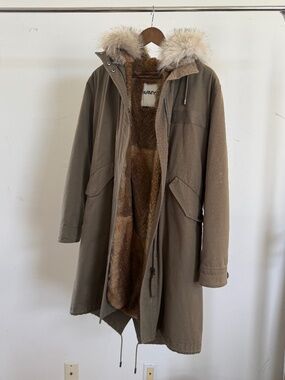Yves Salomon Green Coat with Arabic Fir Lining - Size 34